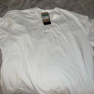 Men’s XL White Shirt